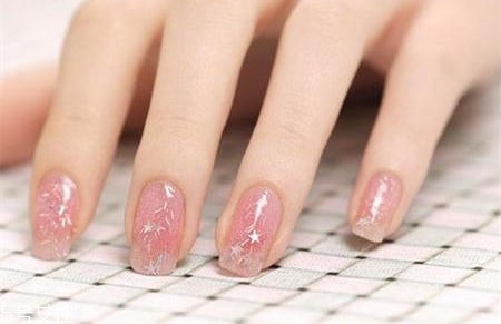 2018溫柔系美甲圖片 連男神都說(shuō)好看的5款溫暖美甲
