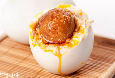 咸鴨蛋是發(fā)物嗎？屬于發(fā)物