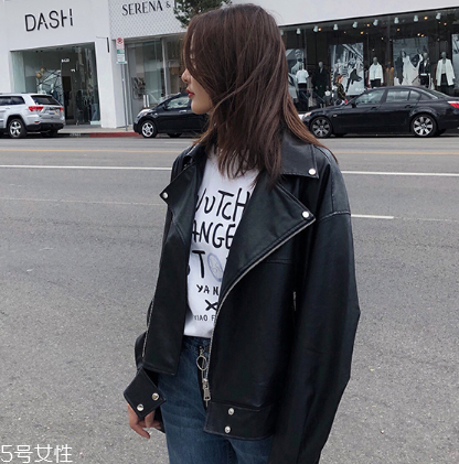 皮衣起褶子怎么辦？皮衣穿著要注意