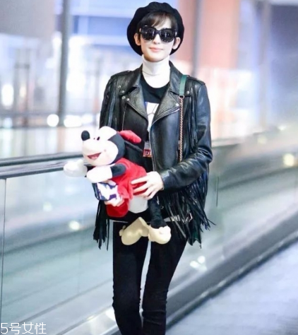 皮衣褪色是質(zhì)量問(wèn)題嗎？看褪色程度