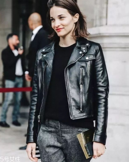 皮衣太亮了怎么辦？選用啞光保養(yǎng)油