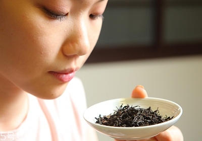 紅茶怎么選好與壞 紅茶怎么選好與壞