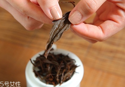 紅茶怎么選好與壞 紅茶怎么選好與壞