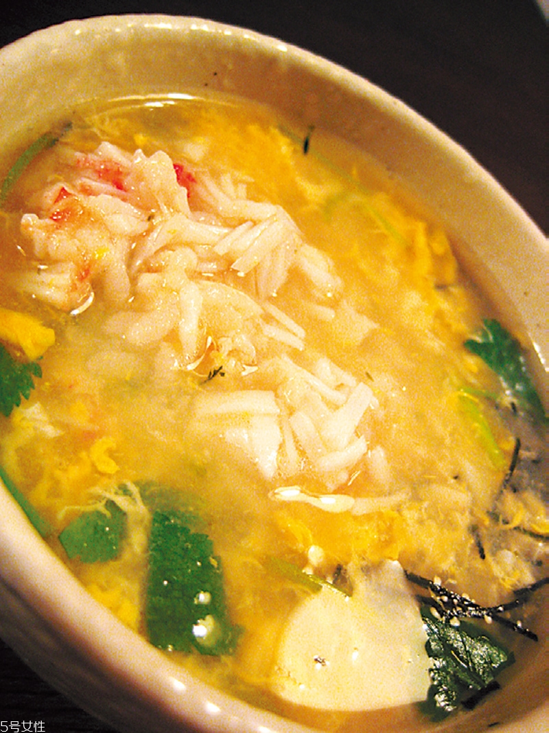 砂鍋怎么用不會(huì)裂 砂鍋的保養(yǎng)方法 砂鍋怎么用不會(huì)裂 砂鍋的保養(yǎng)方法