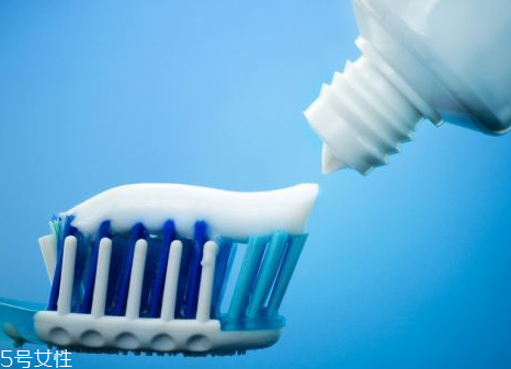 auromere薄荷味草本牙膏怎么樣？