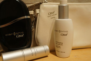 clarisonic opal科萊麗超聲波眼部導(dǎo)入儀怎么用？眼部小熨斗