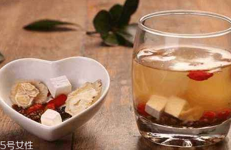 鎖陽可以和枸杞泡酒嗎 泡酒方法 鎖陽可以和枸杞泡酒嗎 泡酒方法