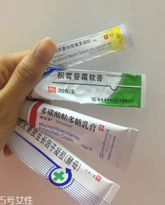 痘印顏色加深是怎么回事？補水還不夠