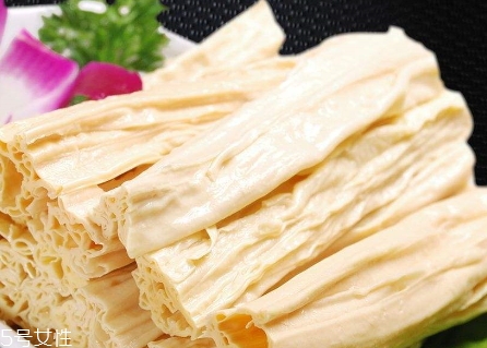 腐竹泡多久 顏色變白變?nèi)彳浖纯? alt=