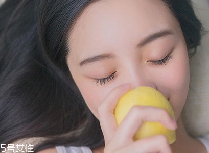 夏季皮膚缺水怎么補(bǔ)水最快 夏季皮膚缺水癥狀和解決辦法 夏季皮膚缺水怎么補(bǔ)水最快 夏季皮膚缺水癥狀和解決辦法