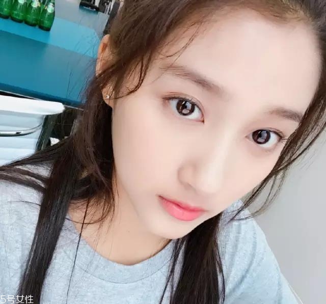 春天適合什么唇妝？4款簡單易上手的撩動唇色