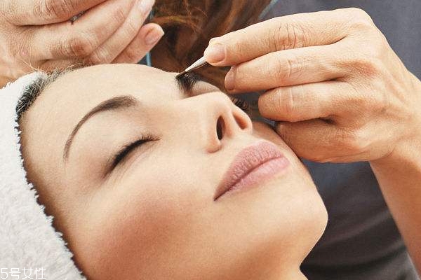 醫(yī)美級護膚品安全嗎？醫(yī)美級護膚品敏感肌能用嗎？