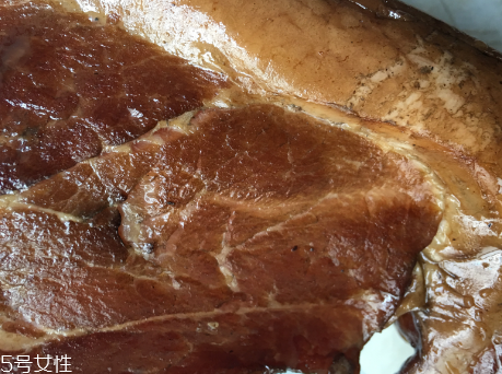 煙熏臘肉會(huì)致癌嗎？別大量吃就行