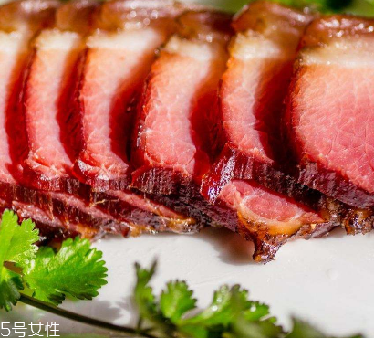 煙熏臘肉怎么炒好吃？做法多多任你選