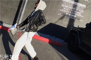 皮衣放久了掉皮怎么辦？皮衣掉皮輕松解決