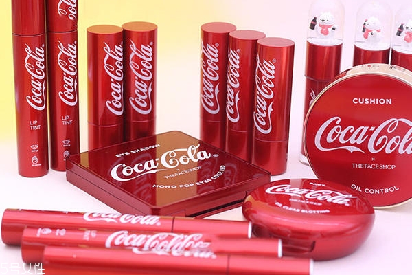 可口可樂彩妝有哪些？可口可樂聯(lián)名菲詩小鋪彩妝盤點
