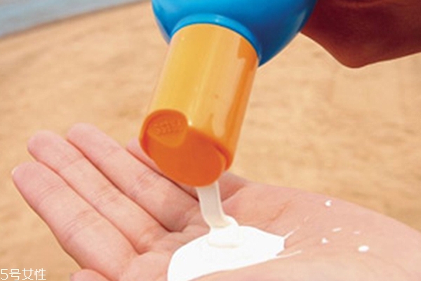 不同牌子防曬霜能混用嗎？使用防曬霜你不知道的小細節(jié)