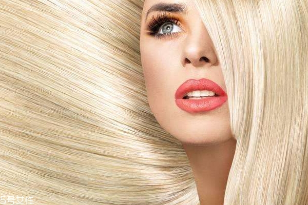 洗頭可以用毛巾揉搓嗎？洗頭忽略這2點(diǎn)讓你悄悄變丑