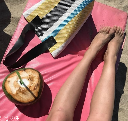 truss包包多少錢？有品味的你一定要有