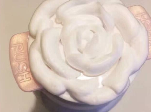 潔面泡沫可以帶上飛機(jī)嗎？