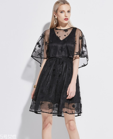 2022連衣裙流行趨勢？楚楚動人的仙女風范