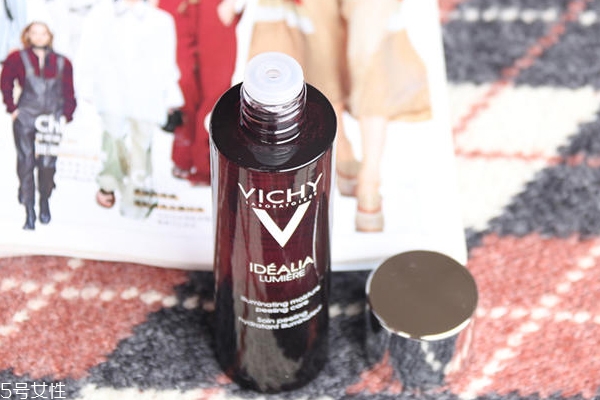 化妝水可以晚上用嗎？夜間化妝水有哪些？