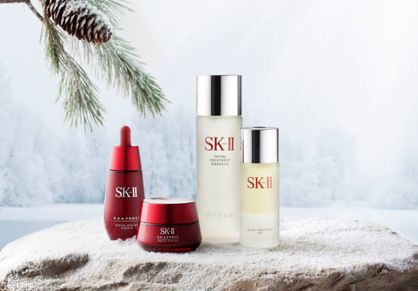 神仙水用手拍還是用化妝棉 各有優(yōu)缺點 神仙水用手拍還是用化妝棉 各有優(yōu)缺點