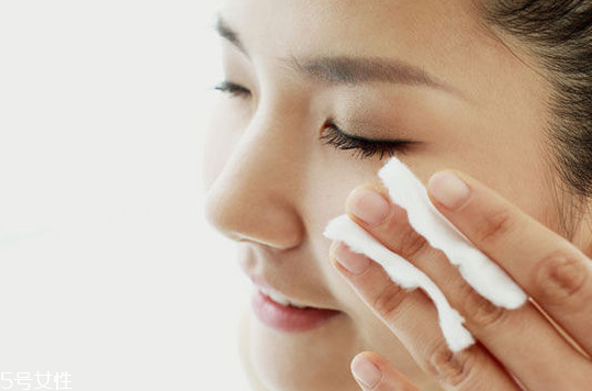 化妝棉過期了還能用嗎 化妝棉的其它用法 化妝棉過期了還能用嗎 化妝棉的其它用法