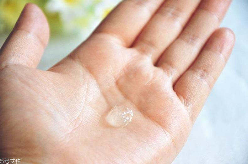 沒有卸妝油拿什么卸妝？含油物品能卸妝