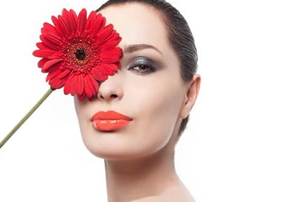 白天護(hù)膚好還是晚上護(hù)膚好？護(hù)膚日夜有別