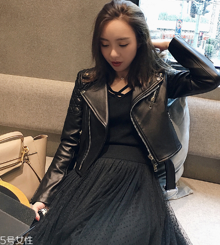 皮衣袖口磨損怎么辦？袖口磨損這樣補(bǔ)