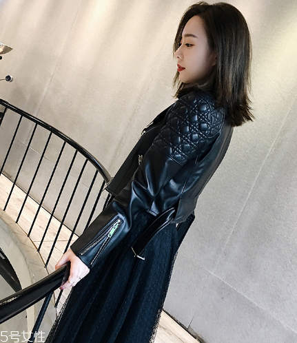 皮衣袖口磨損怎么辦？袖口磨損這樣補(bǔ)