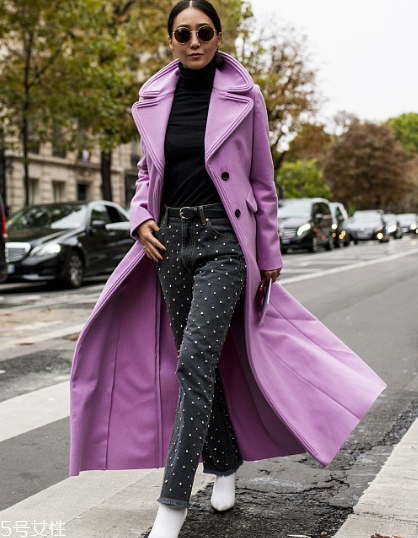 黑色打底衫怎么配衣服？時(shí)尚界的常青單品