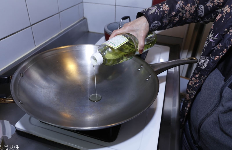 食用油怎么選擇 家庭用油選購技巧 食用油怎么選擇 家庭用油選購技巧