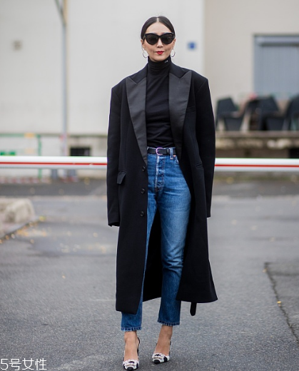 黑色打底衫怎么配衣服？時(shí)尚界的常青單品