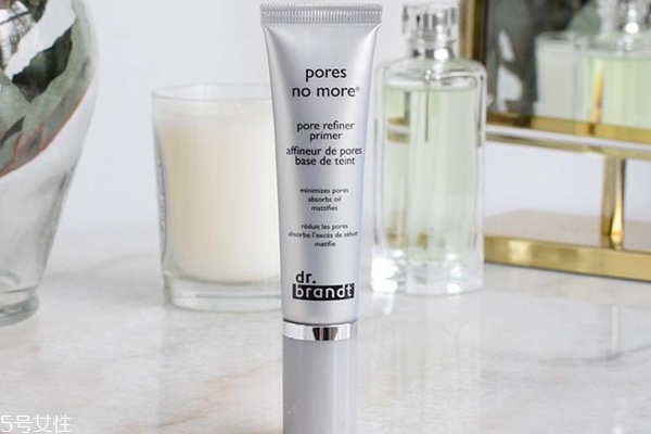 dr.brandt毛孔隱形妝前乳怎么樣？用來打底不浮粉
