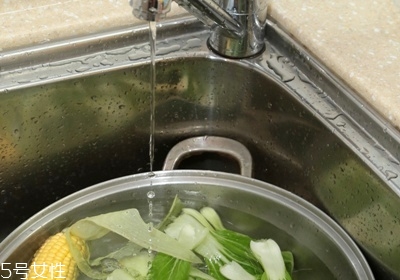 怎么洗蔬菜去農(nóng)藥殘留 如何去除蔬菜上的農(nóng)藥殘留 怎么洗蔬菜去農(nóng)藥殘留 如何去除蔬菜上的農(nóng)藥殘留