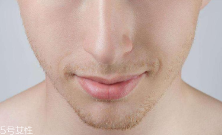 男生怎么化妝顯臉?。窟@4個(gè)地方化好秒帥