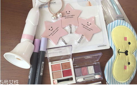 名創(chuàng)優(yōu)品的眼影安全嗎 名創(chuàng)優(yōu)品四色眼影畫法 名創(chuàng)優(yōu)品的眼影安全嗎 名創(chuàng)優(yōu)品四色眼影畫法