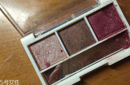 名創(chuàng)優(yōu)品的眼影安全嗎 名創(chuàng)優(yōu)品四色眼影畫法 名創(chuàng)優(yōu)品的眼影安全嗎 名創(chuàng)優(yōu)品四色眼影畫法