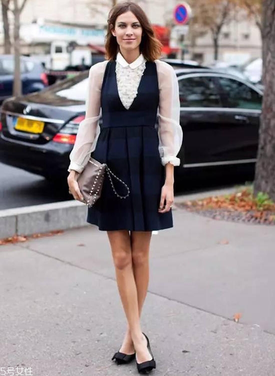 夏天穿衣怎么顯高顯瘦？兩套裝備美美出門撩漢