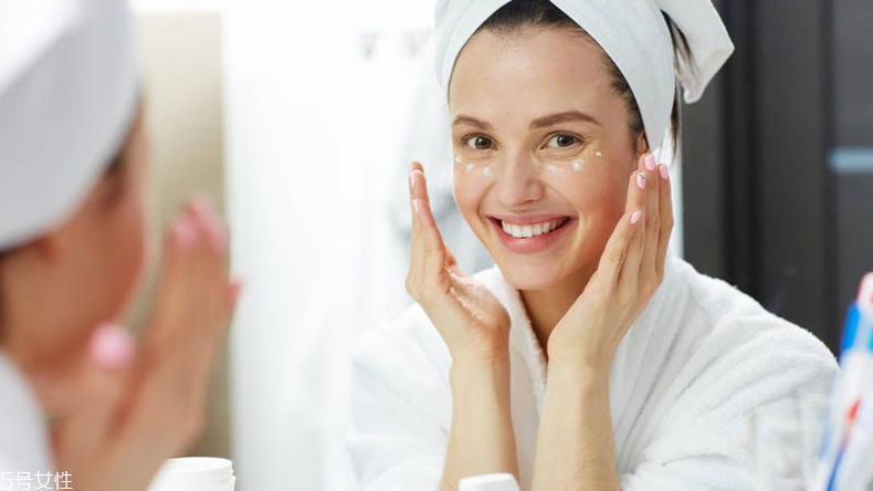 春季爆痘爛臉怎么回事？這幾點(diǎn)修復(fù)技巧拿去