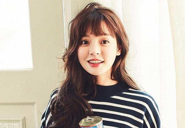 圓臉方臉適合什么扎發(fā)？2018流行少女扎發(fā)