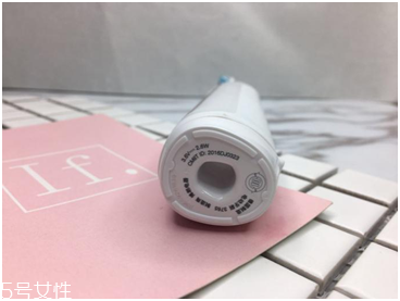 歐樂b電動牙刷怎么樣？四個刷頭很好用