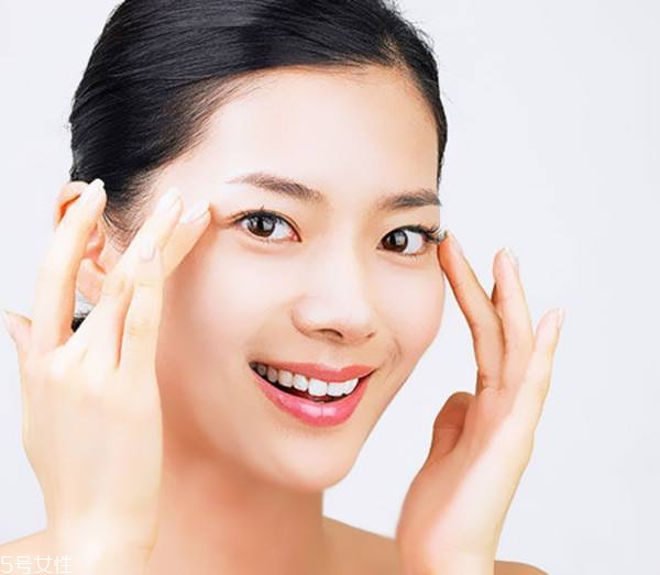 什么樣的人笑起來好看？如何避免笑起來像鬼？