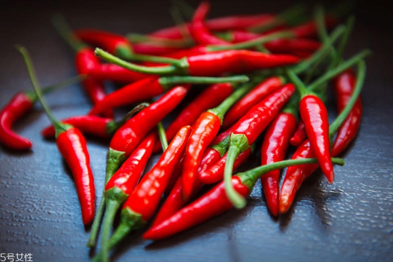 30歲顯老吃什么好？吃這幾類食物青春常在