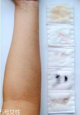 洗臉后用什么擦干最好 盡量不要使用毛巾 洗臉后用什么擦干最好 盡量不要使用毛巾