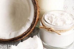 椰子油是什么顏色的？有兩種顏色