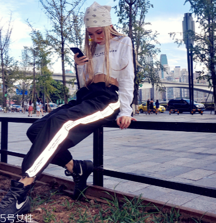 運動褲太肥了怎么修改？運動褲改小方法