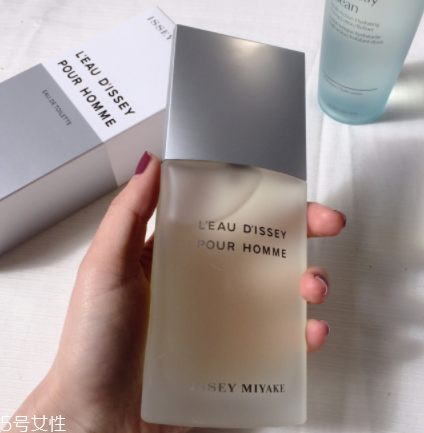 一生之水男是街香嗎？香味很獨(dú)特不街香